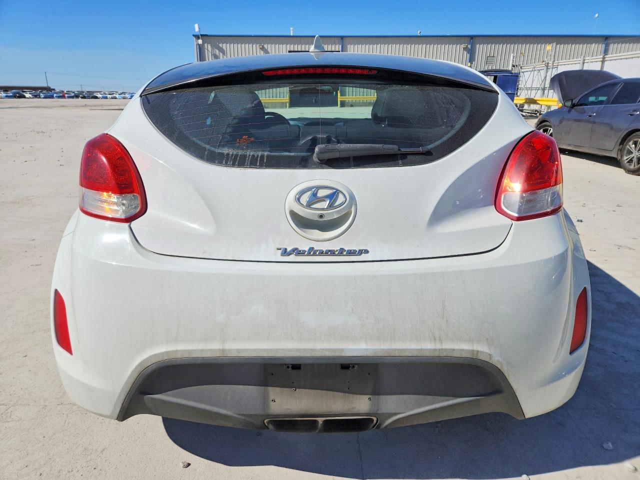 2017 HYUNDAI VELOSTER BASE photo 11