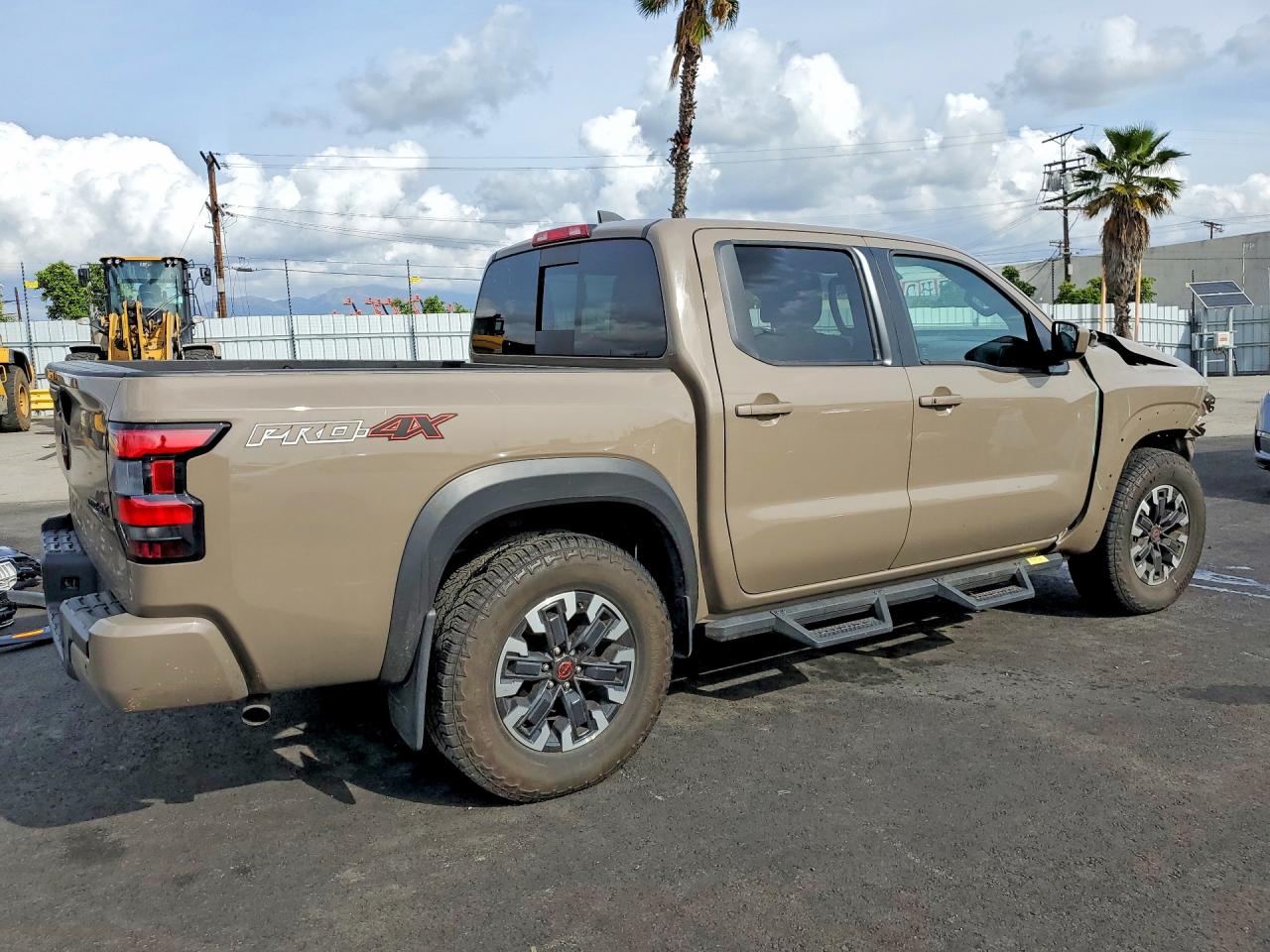 2024 NISSAN FRONTIER PRO-4X photo 5