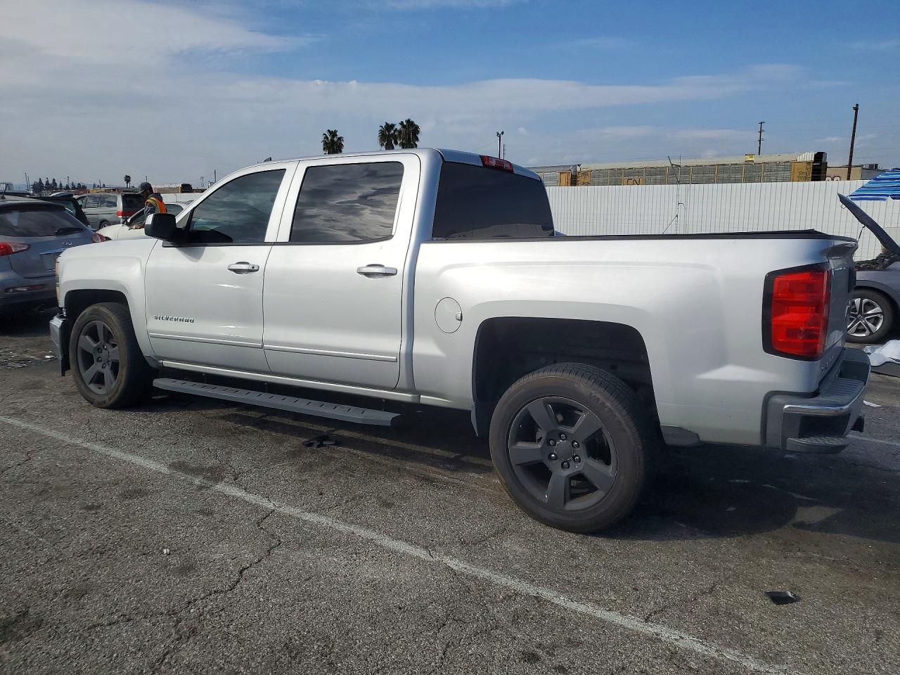 2015 CHEVROLET SILVERADO C1500 LT photo 2
