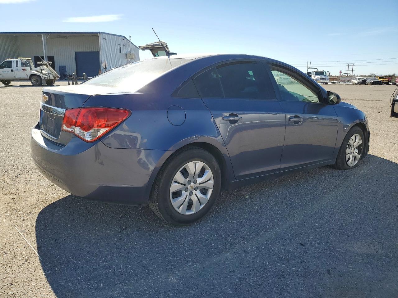 2014 CHEVROLET CRUZE LS photo 3