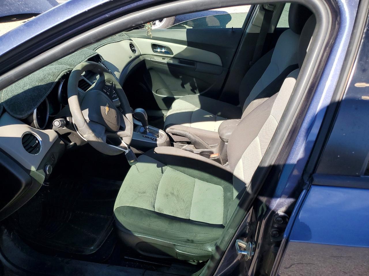 2014 CHEVROLET CRUZE LS photo 7