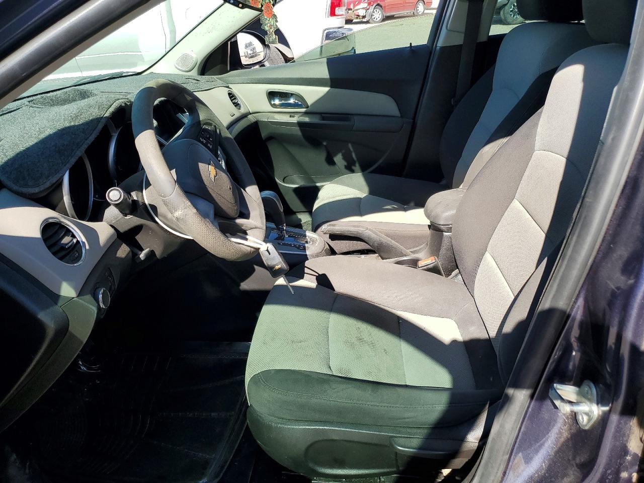 2014 CHEVROLET CRUZE LS photo 13