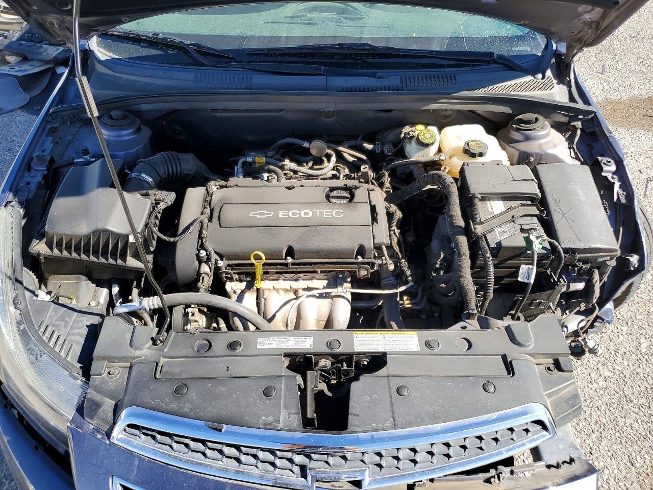 2014 CHEVROLET CRUZE LS photo 11