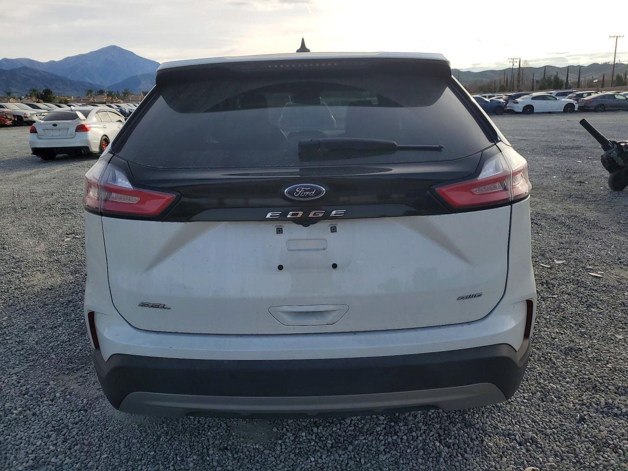 2021 FORD EDGE SEL photo 11