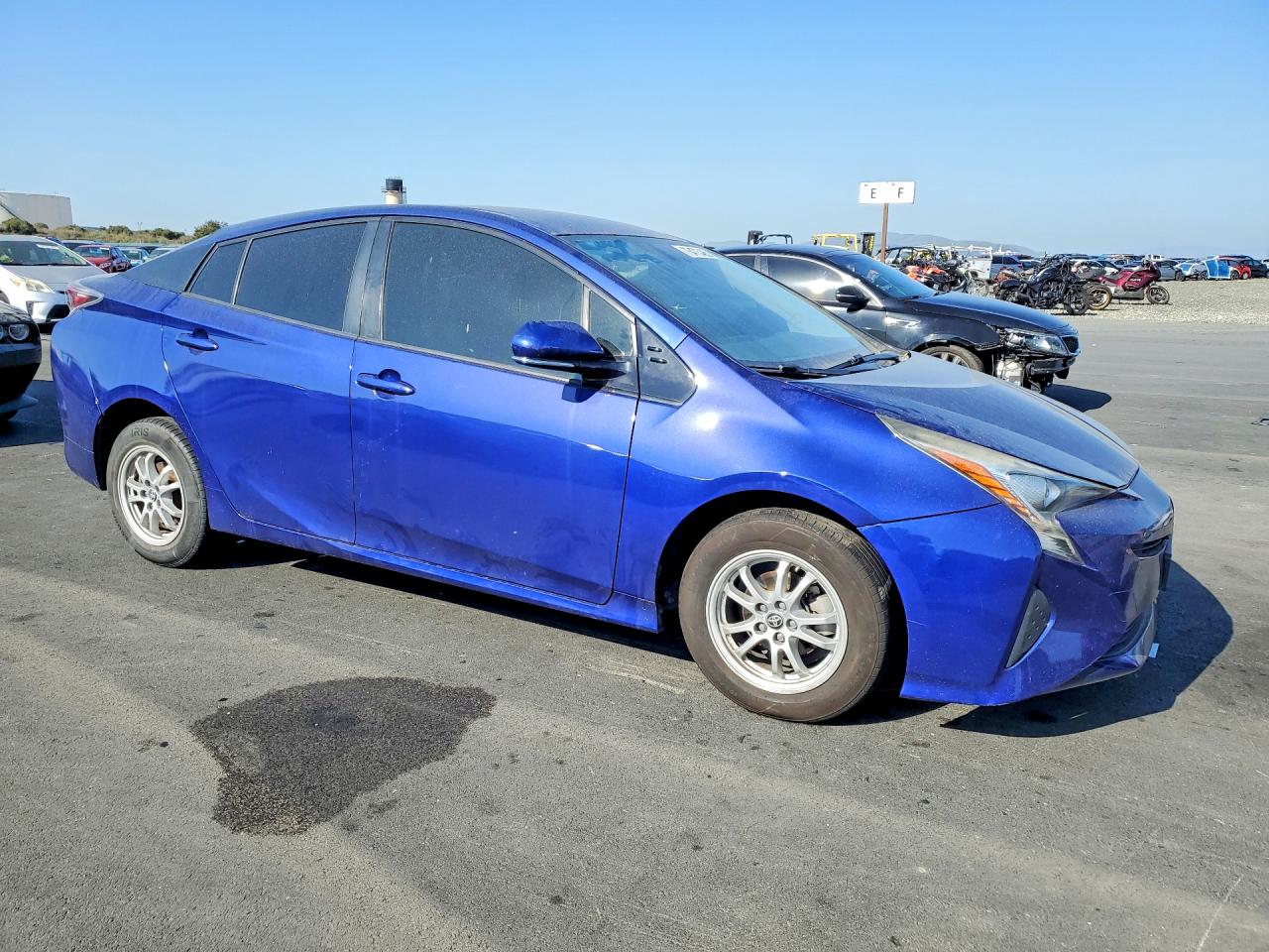 2016 TOYOTA PRIUS photo 10