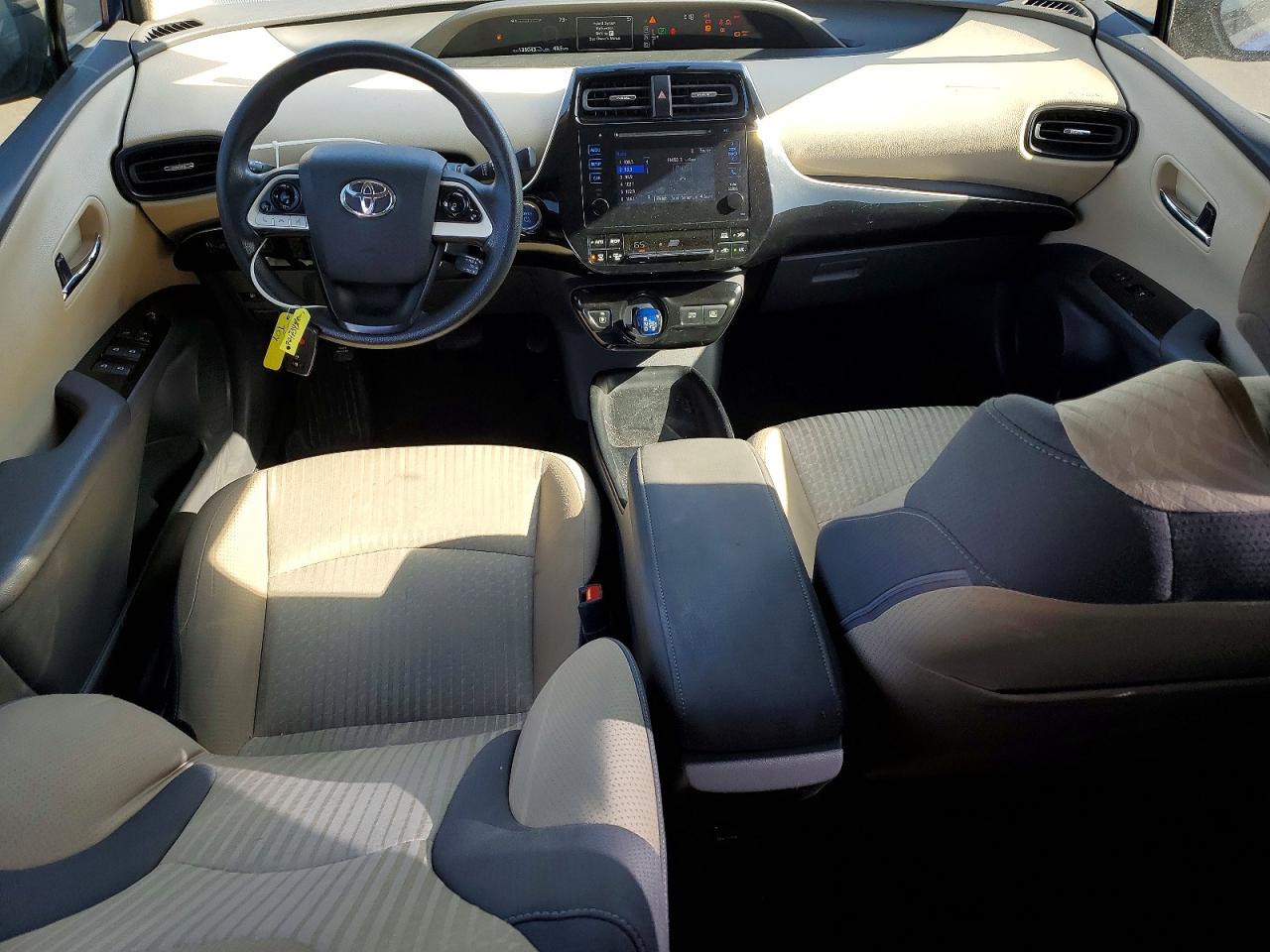 2016 TOYOTA PRIUS photo 22