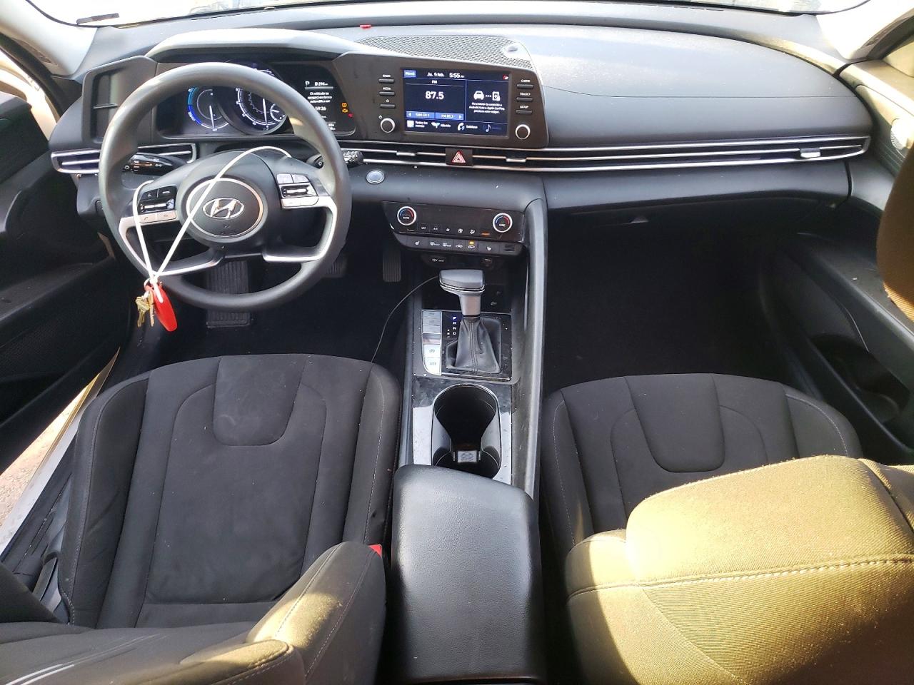 2022 HYUNDAI ELANTRA photo 8