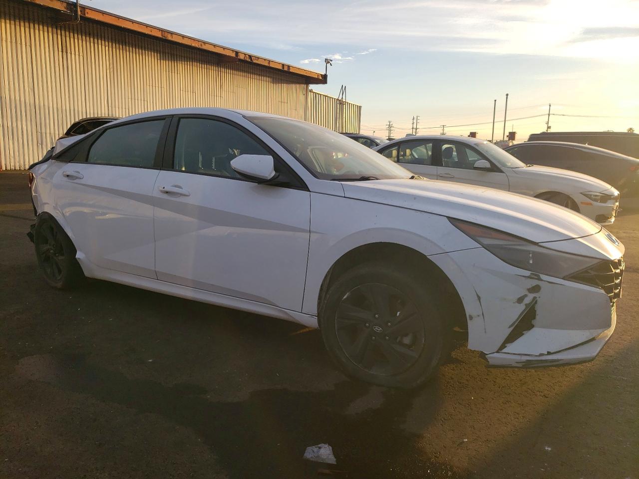 2022 HYUNDAI ELANTRA photo 4