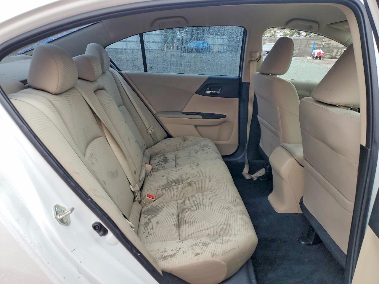 2017 HONDA ACCORD LX photo 19