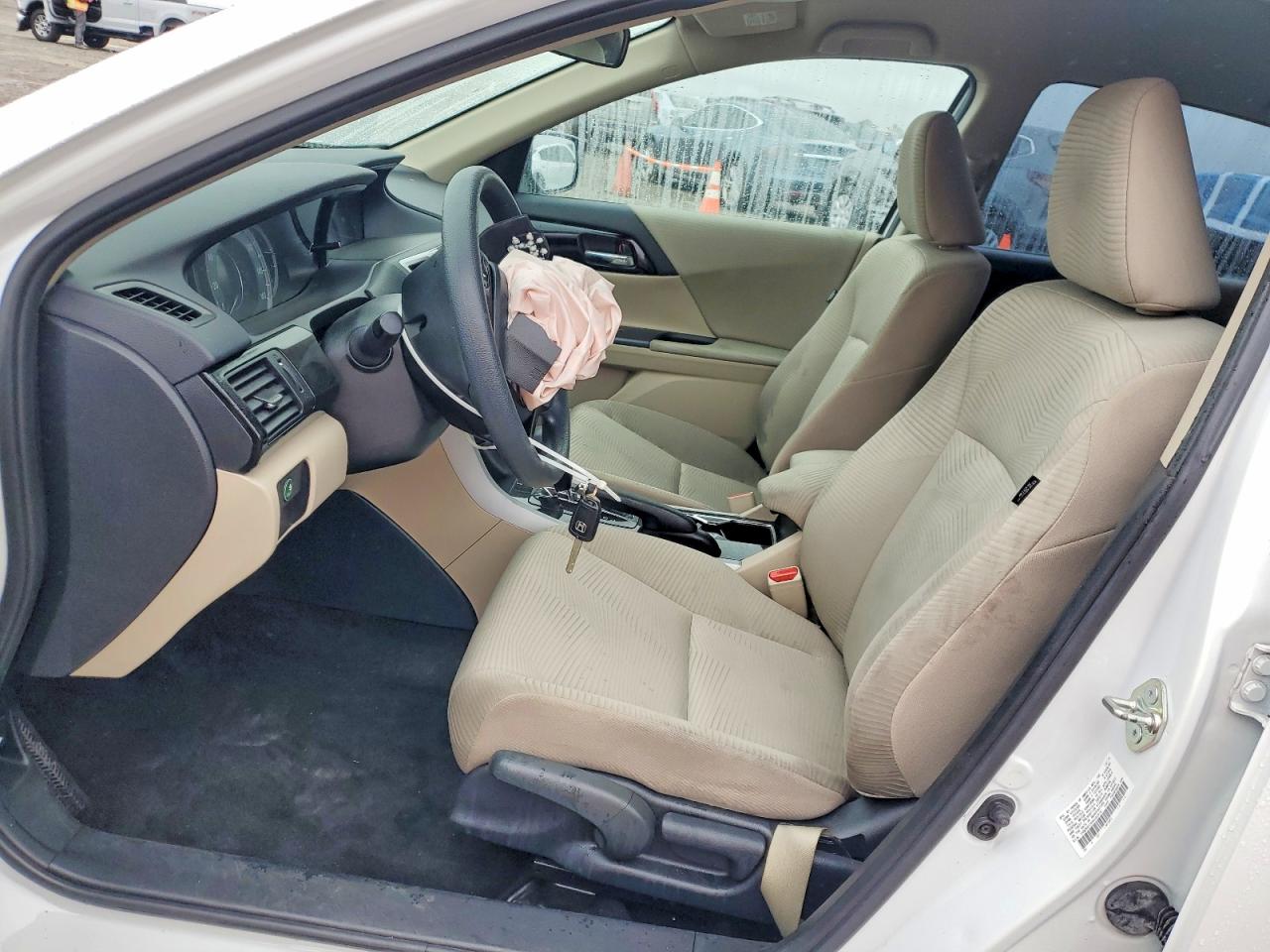 2017 HONDA ACCORD LX photo 13