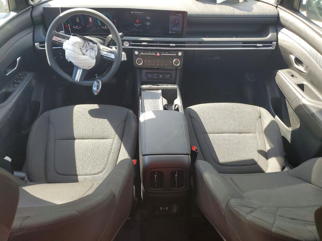 2026 HYUNDAI TUCSON SEL photo 8