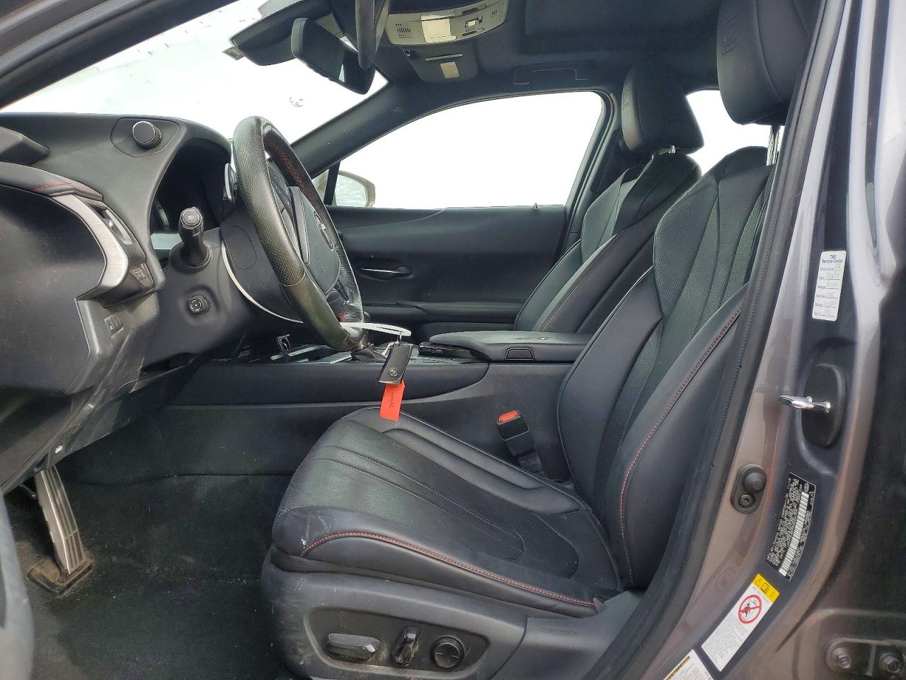2019 LEXUS UX 200 photo 19