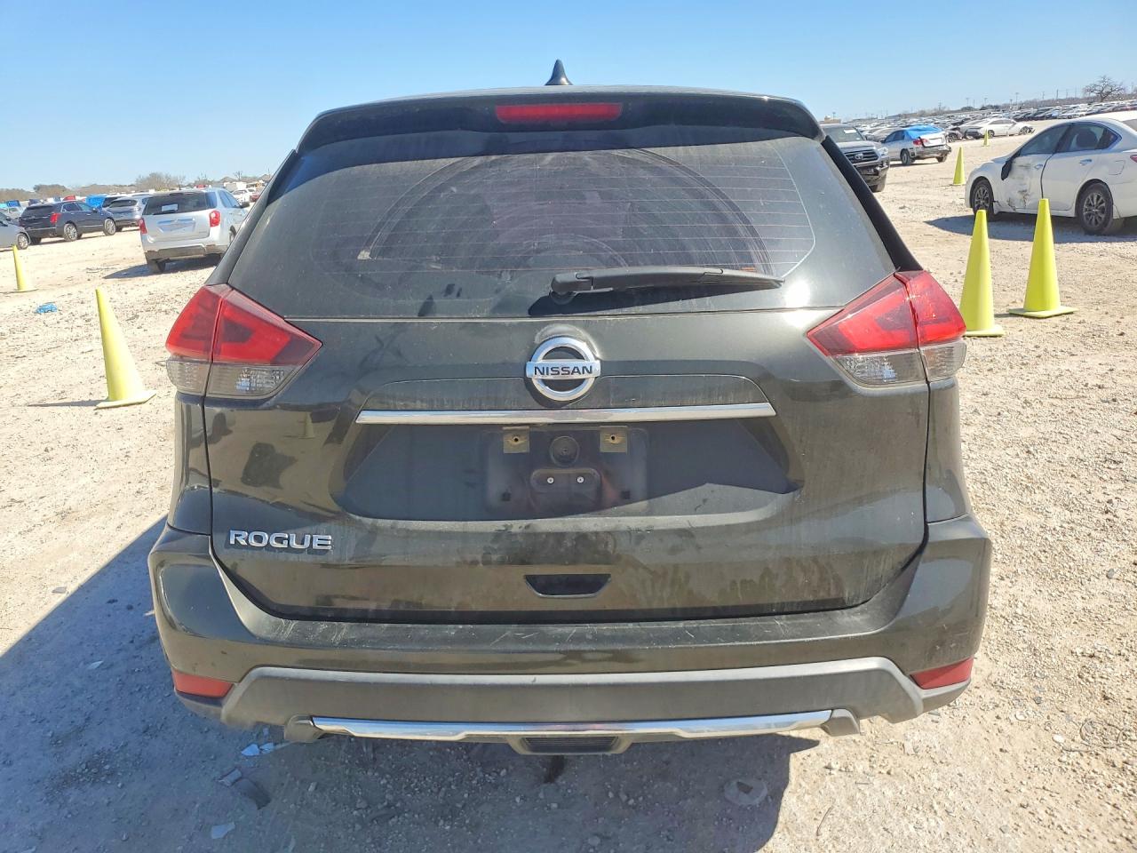 2017 NISSAN ROGUE S photo 6