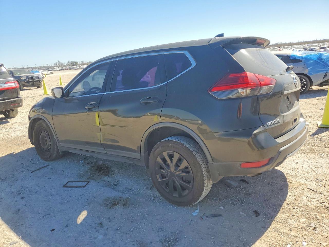 2017 NISSAN ROGUE S photo 2