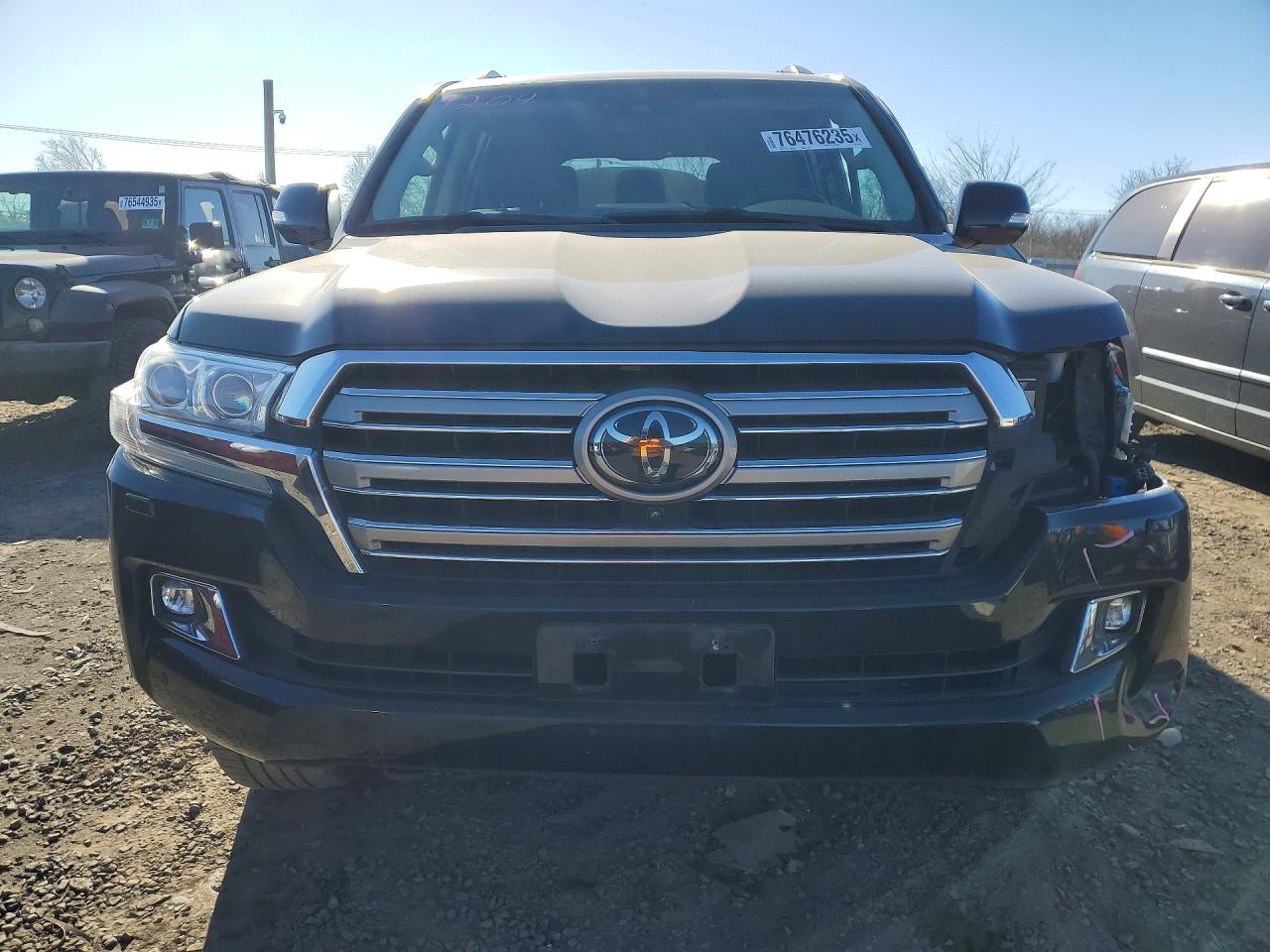 2018 TOYOTA LAND CRUISER photo 9