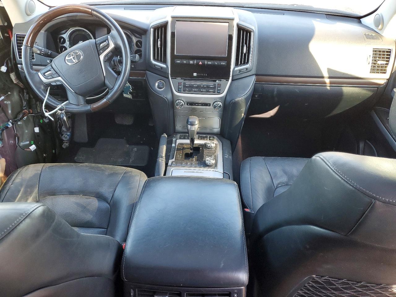 2018 TOYOTA LAND CRUISER photo 15