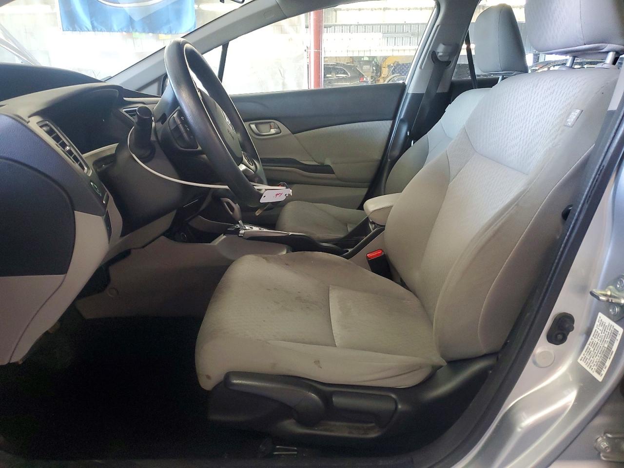 2015 HONDA CIVIC LX photo 13
