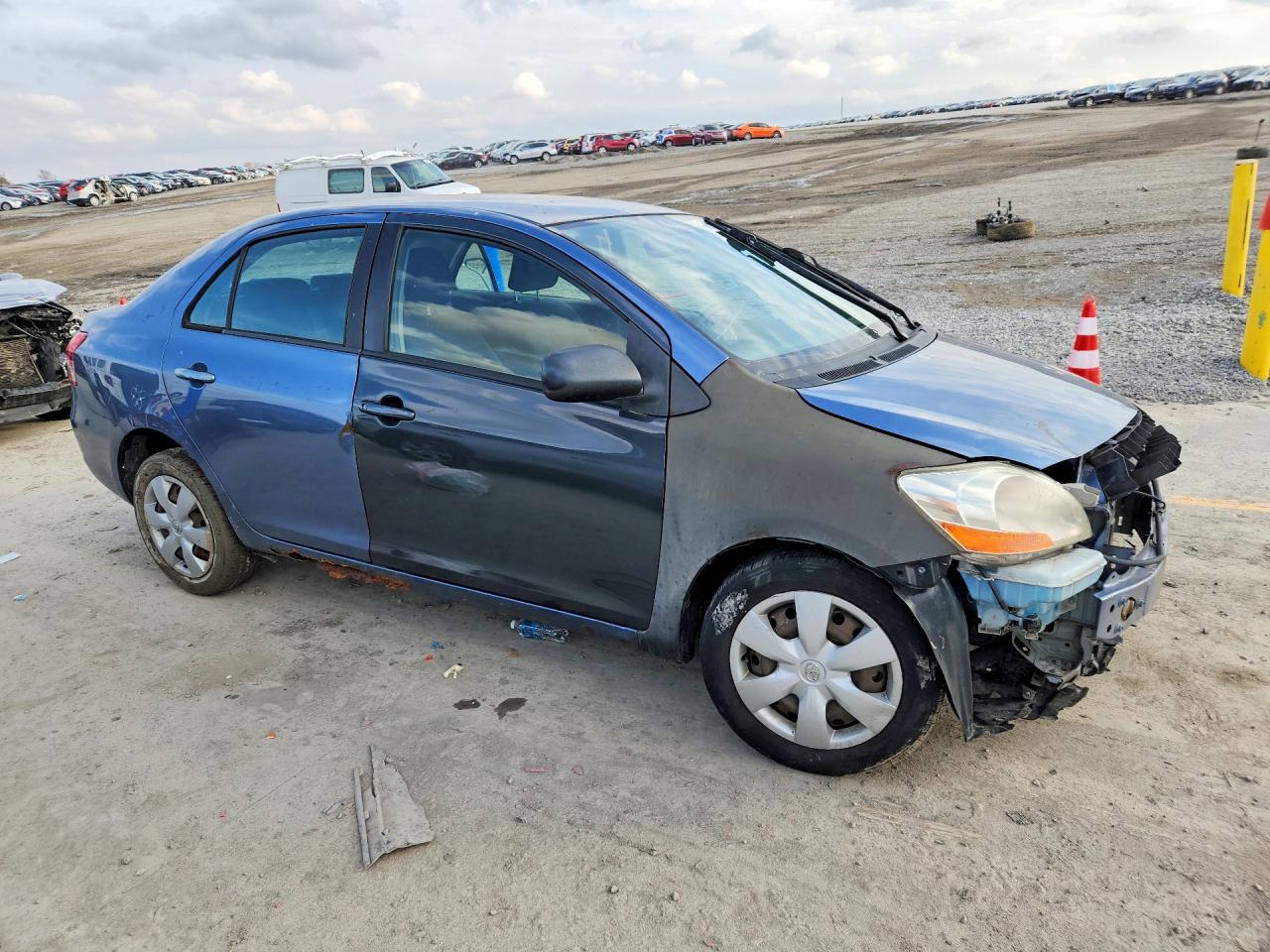 2007 TOYOTA YARIS BASE photo 4