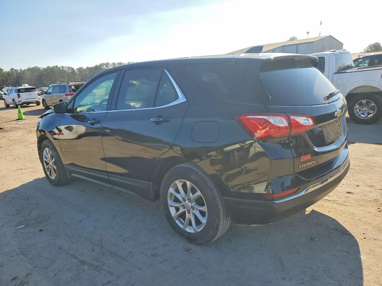 2018 CHEVROLET EQUINOX LT photo 3