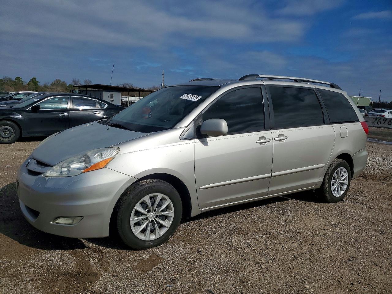 2008 TOYOTA SIENNA