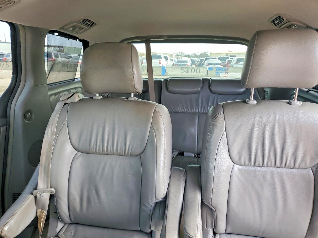 2008 TOYOTA SIENNA XLE photo 10