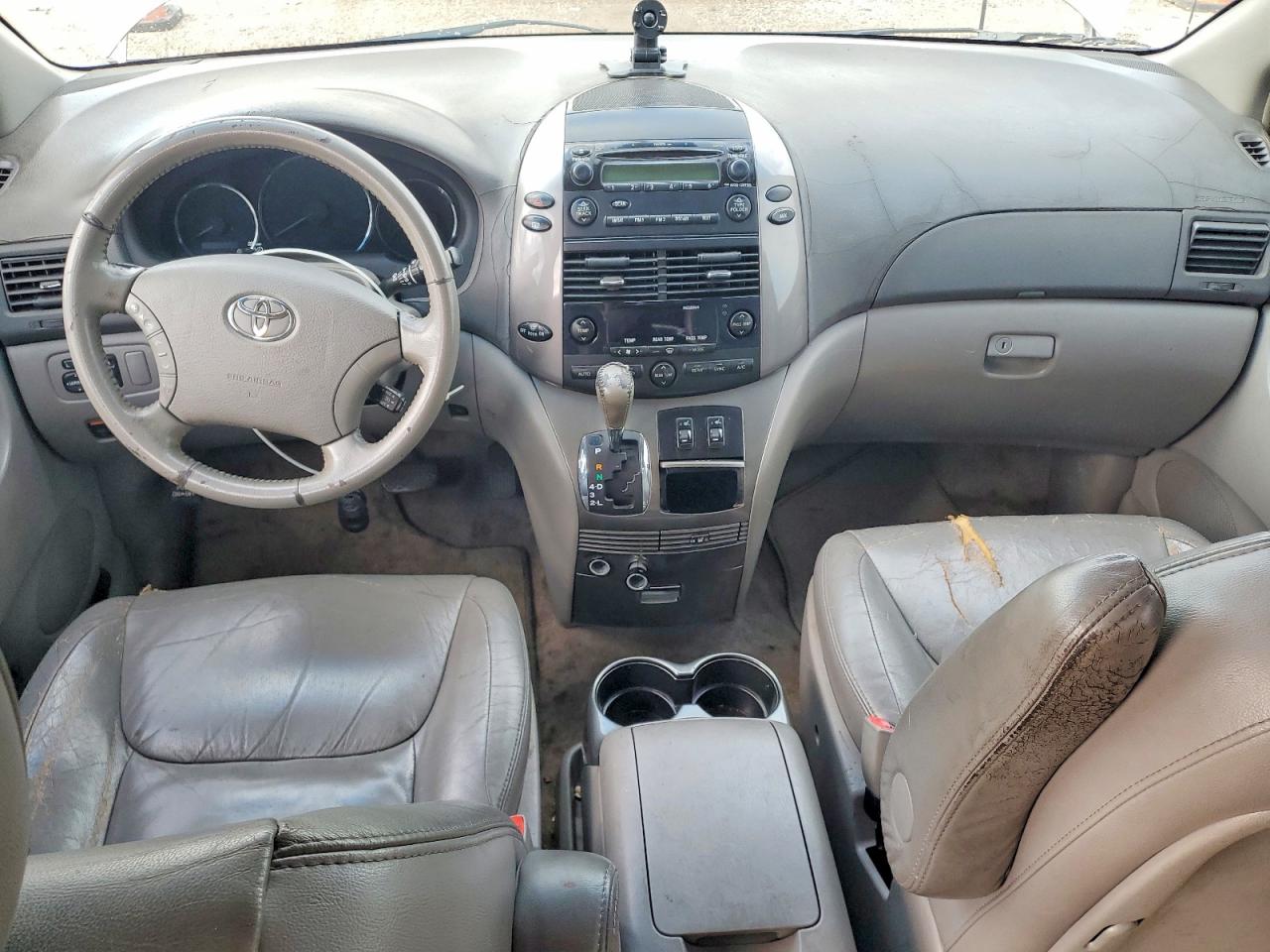 2008 TOYOTA SIENNA XLE photo 8
