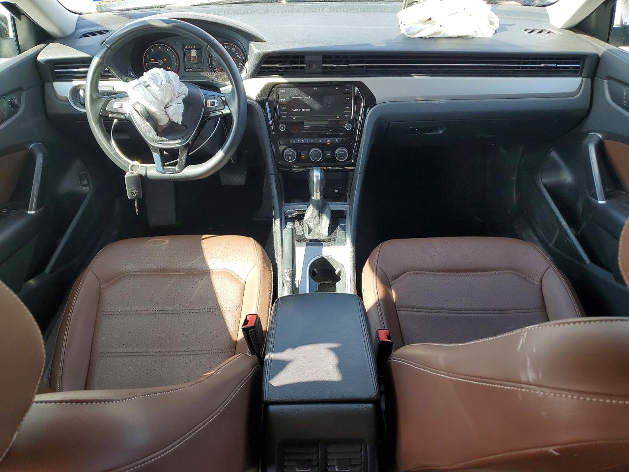 2021 VOLKSWAGEN PASSAT SE photo 15