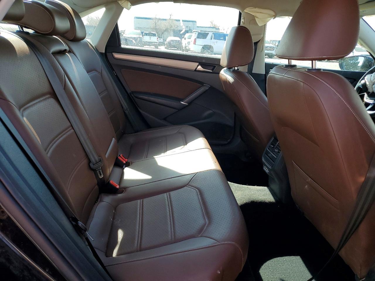 2021 VOLKSWAGEN PASSAT SE photo 19