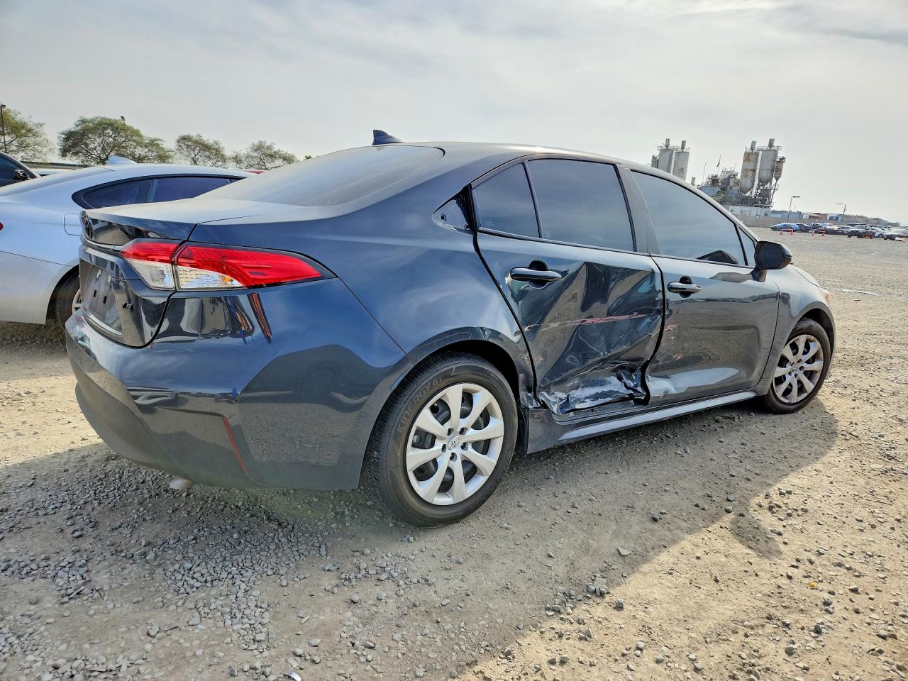 2024 TOYOTA COROLLA LE photo 3