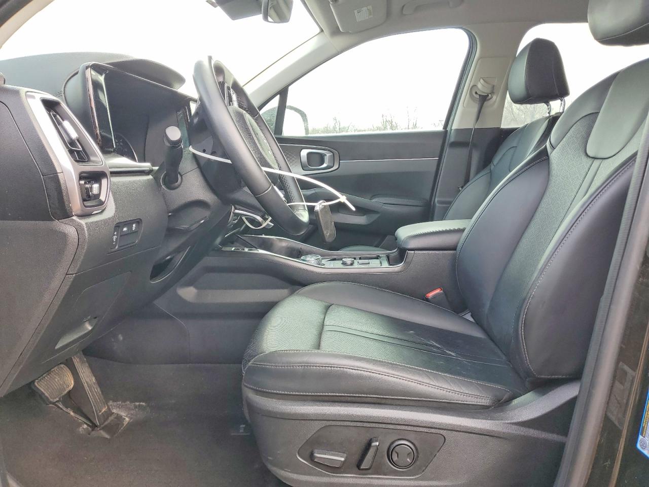 2022 KIA SORENTO S photo 13