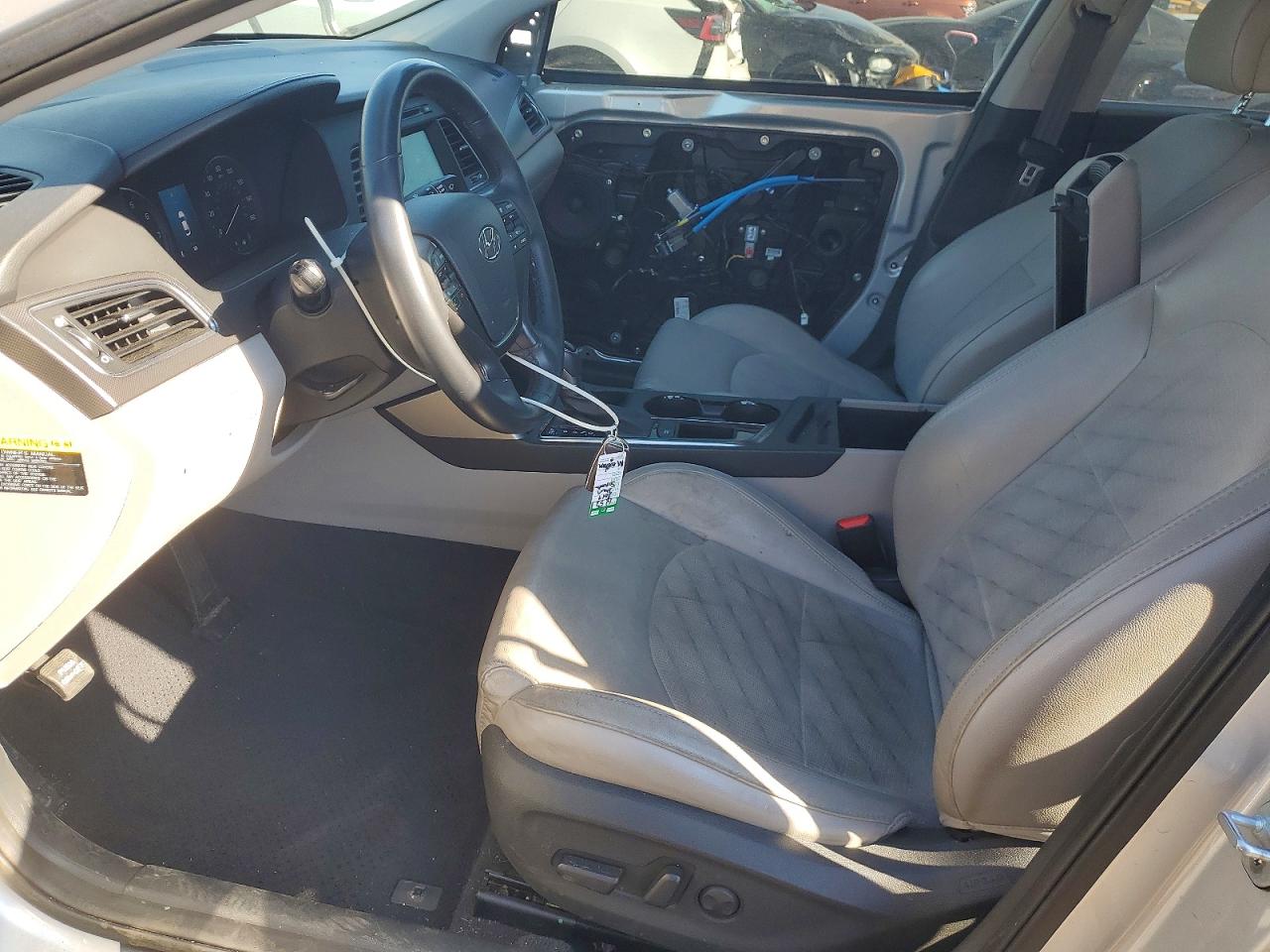 2017 HYUNDAI SONATA SPORT photo 13