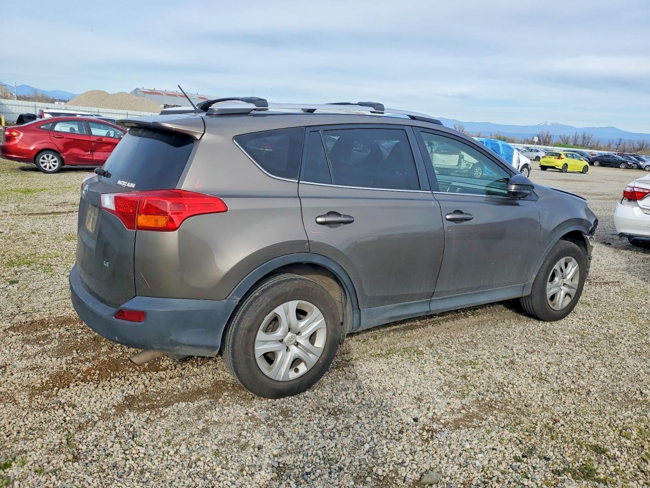 2013 TOYOTA RAV4 LE photo 5