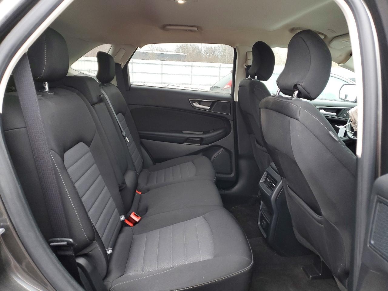 2019 FORD EDGE SE photo 31
