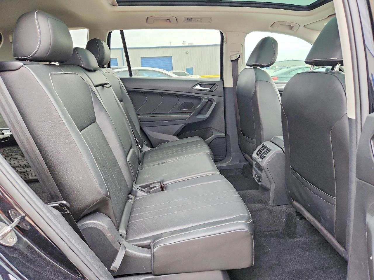 2024 VOLKSWAGEN TIGUAN SE photo 11