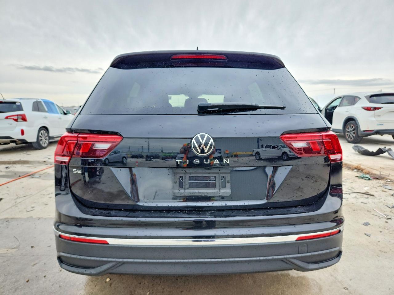 2024 VOLKSWAGEN TIGUAN SE photo 6
