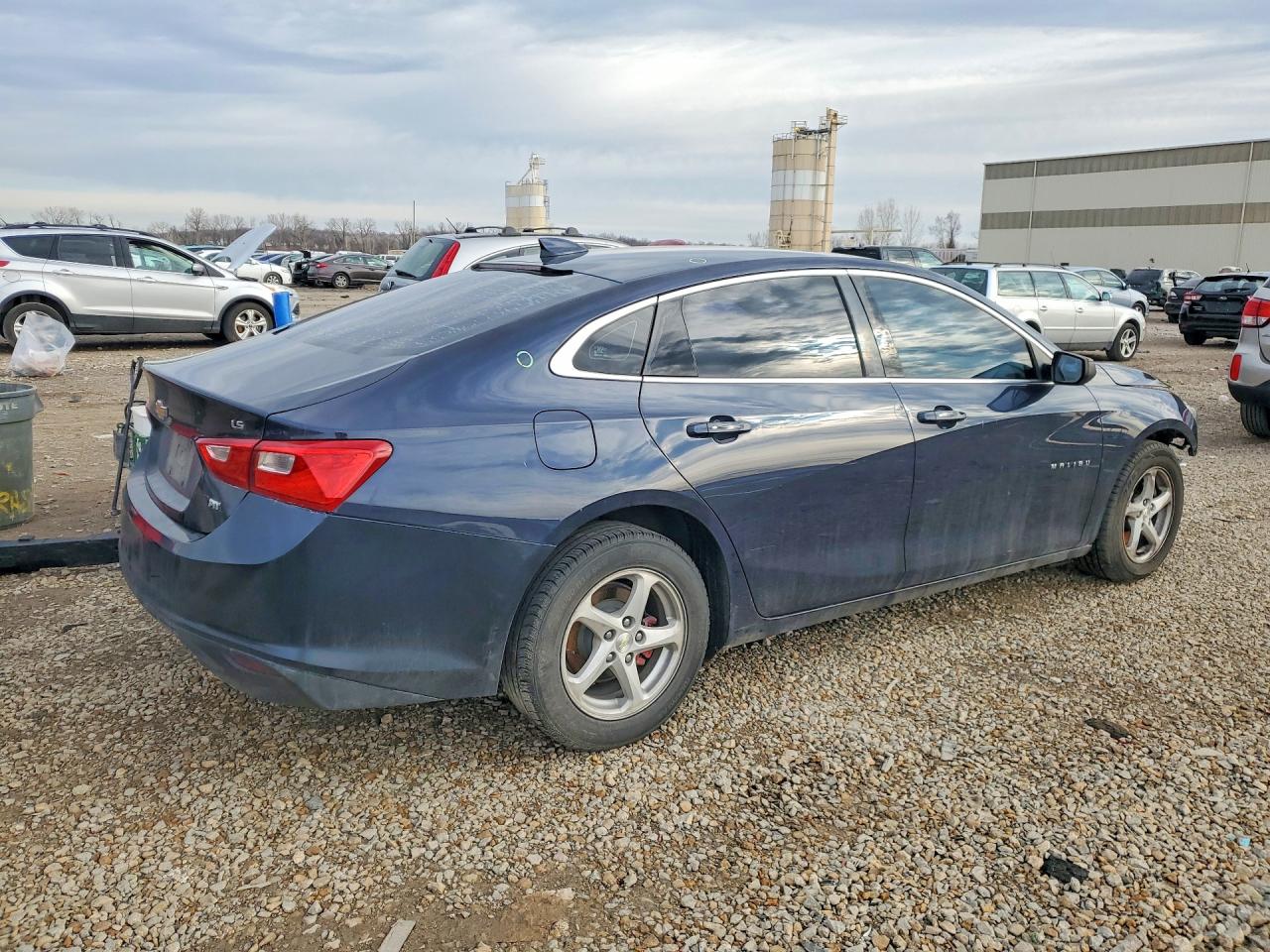 2016 CHEVROLET MALIBU LS photo 3