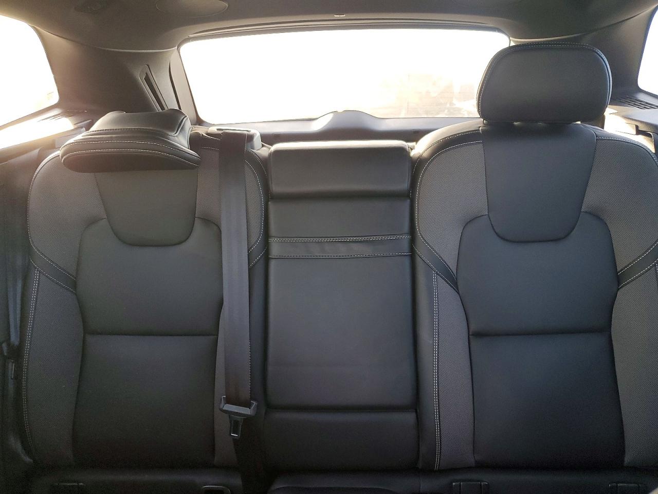 2021 VOLVO XC60 T5 R-DESIGN photo 28