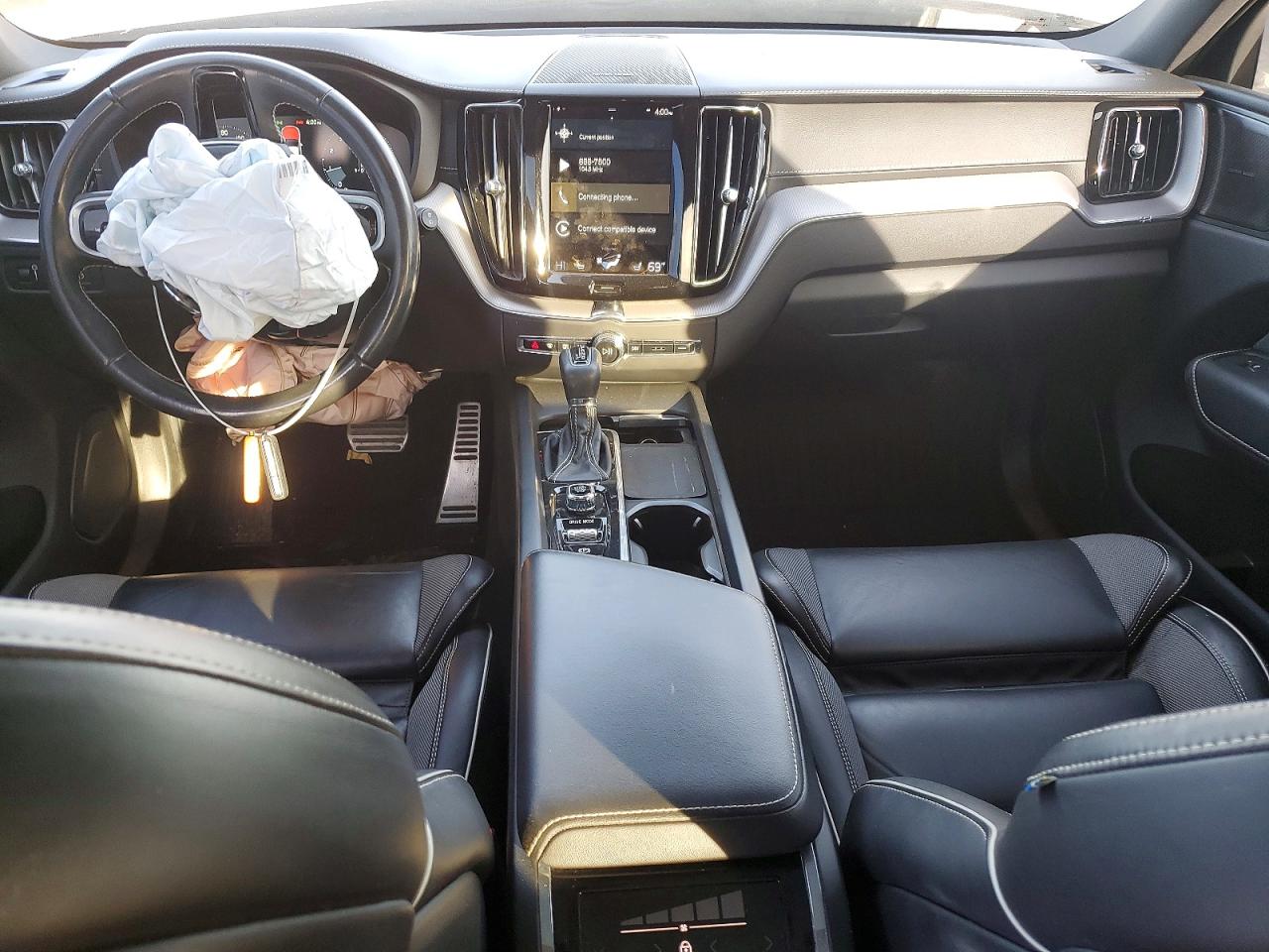 2021 VOLVO XC60 T5 R-DESIGN photo 22