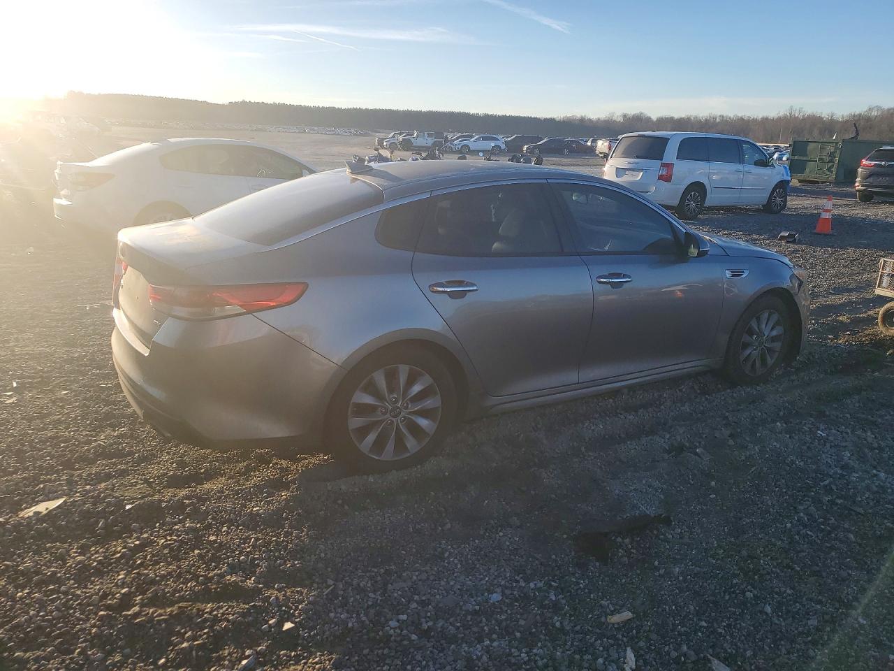 2018 KIA OPTIMA EX photo 3