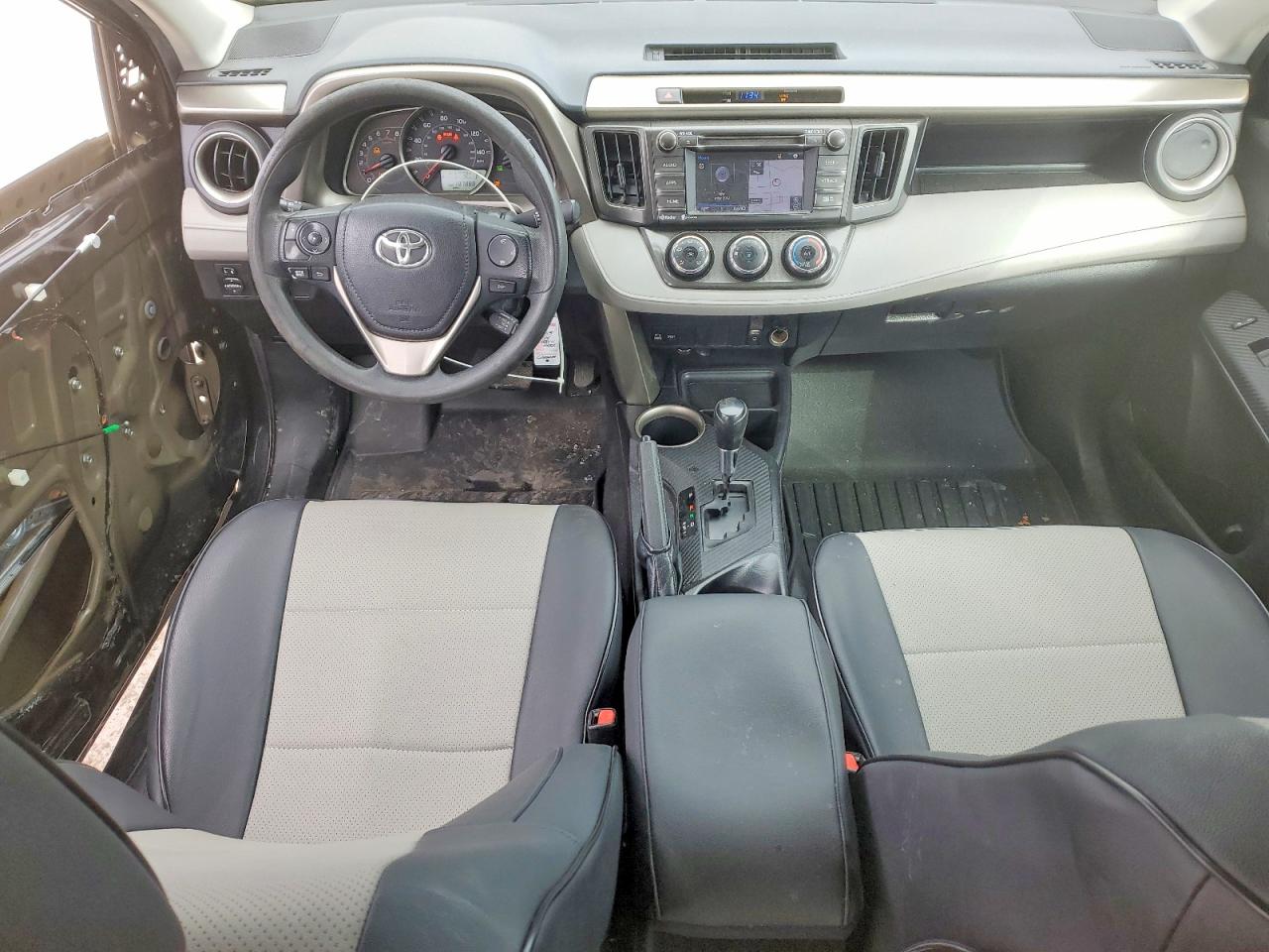 2015 TOYOTA RAV4 LE photo 8
