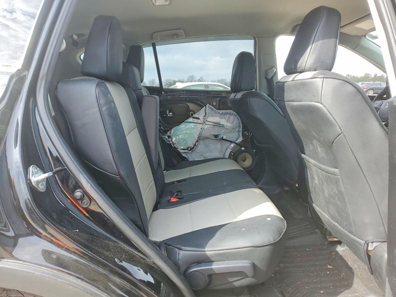 2015 TOYOTA RAV4 LE photo 11