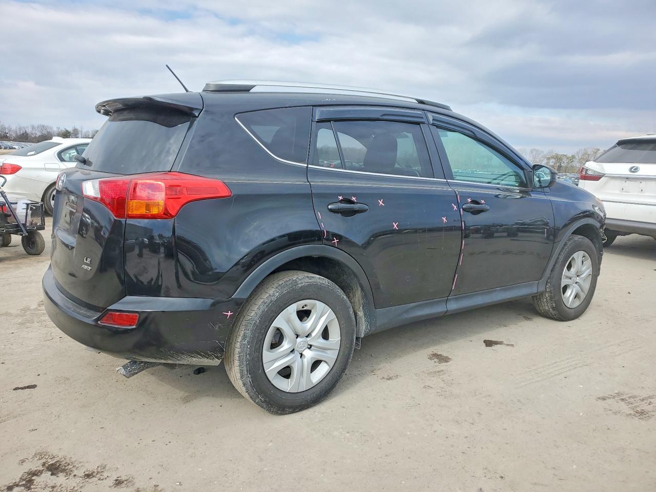 2015 TOYOTA RAV4 LE photo 3