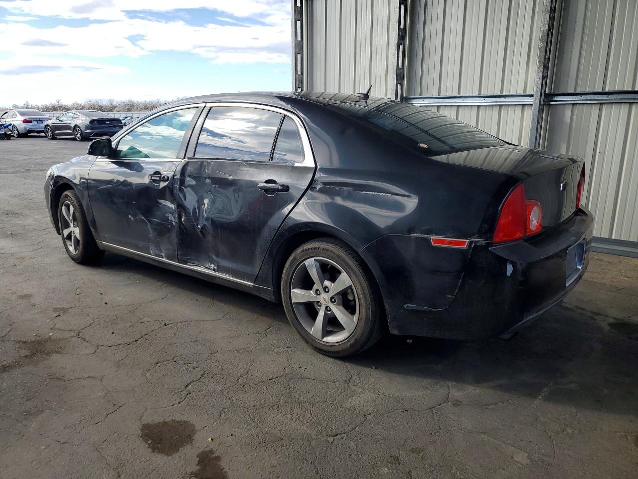 2011 CHEVROLET MALIBU 1LT photo 2