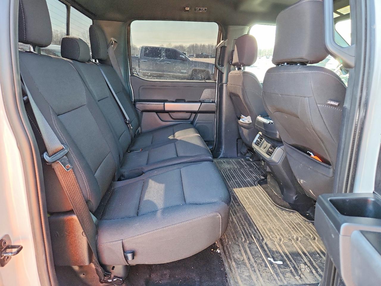 2025 FORD F150 XLT photo 19