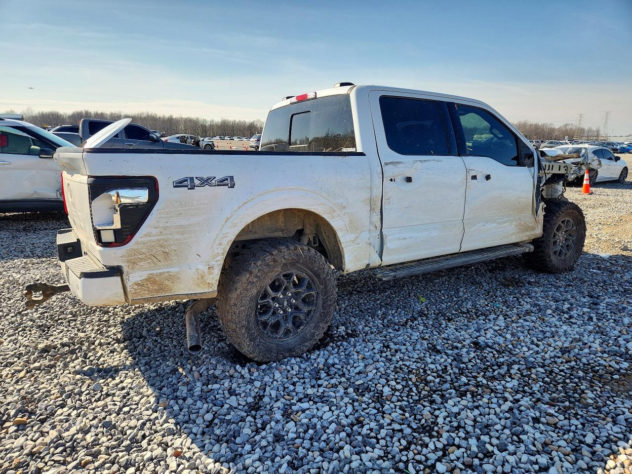 2025 FORD F150 XLT photo 5