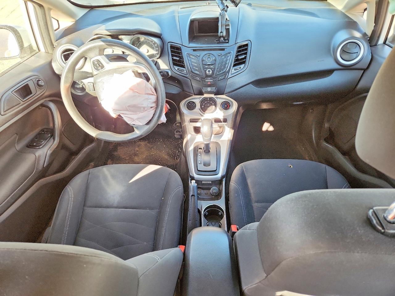 2019 FORD FIESTA SE photo 22