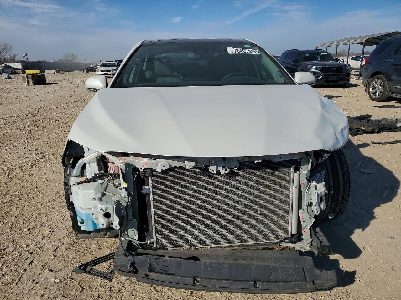2024 TOYOTA CAMRY XLE photo 5