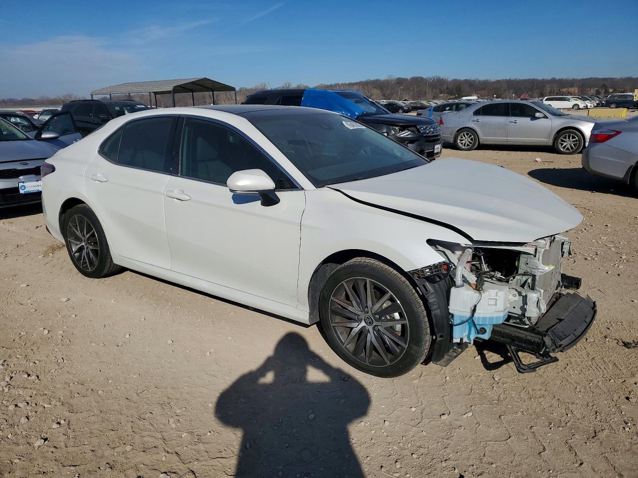 2024 TOYOTA CAMRY XLE photo 4