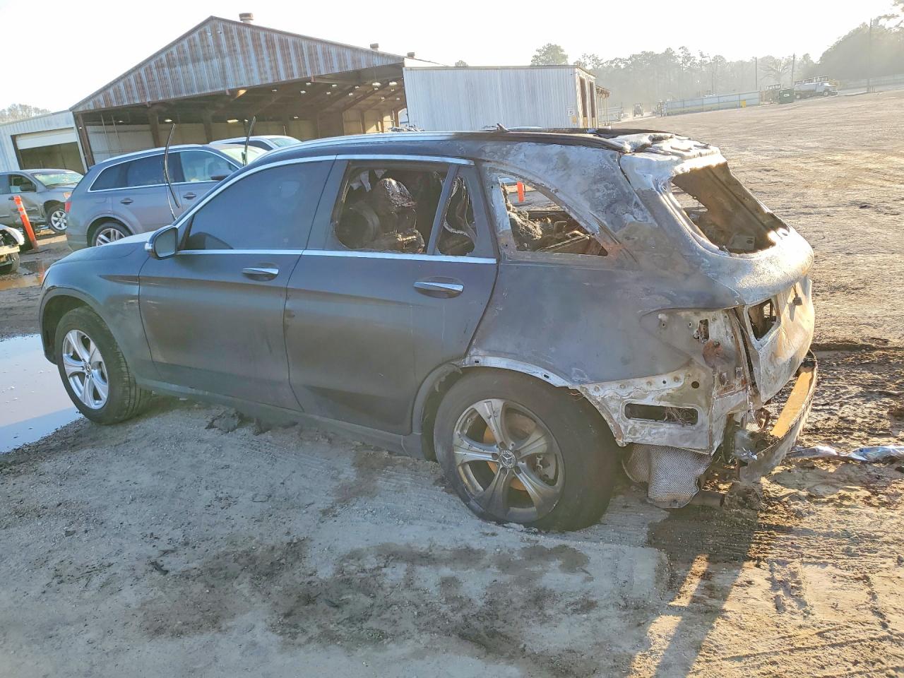 2018 MERCEDES-BENZ GLC 300 photo 2