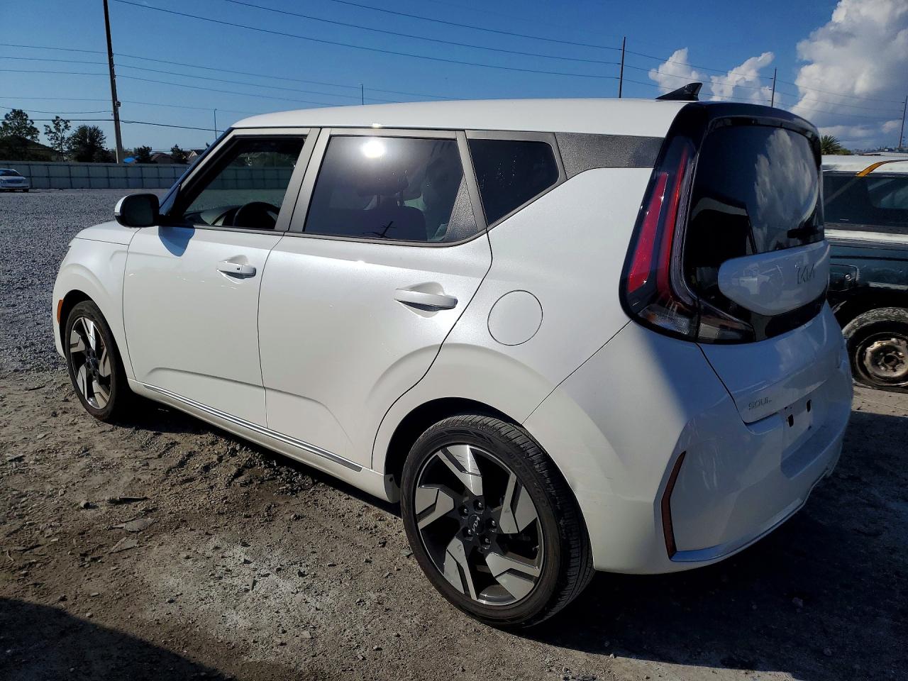 2025 KIA SOUL GT-LINE photo 2